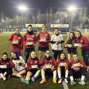 Chocolates Lacasa entrega turrones a las jugadoras del Cosmos